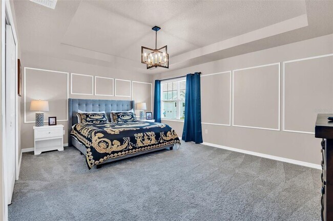 Building Photo - 1919 Tropical Palms Cir