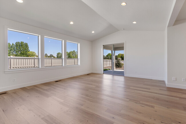 Building Photo - 4646 S Selatir Way