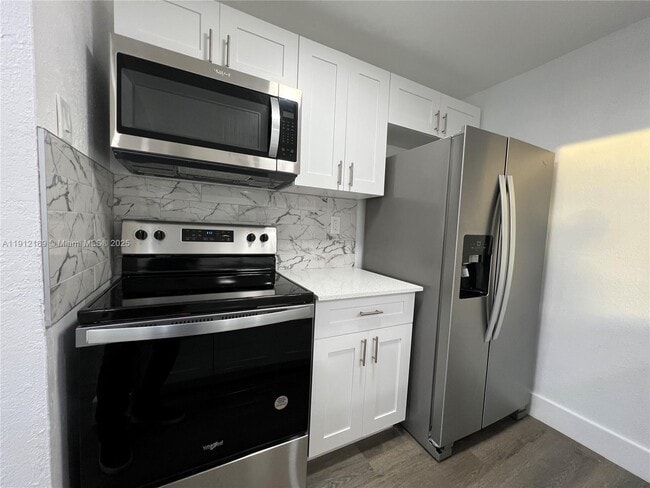 Building Photo - 8006 SW 149th Ave