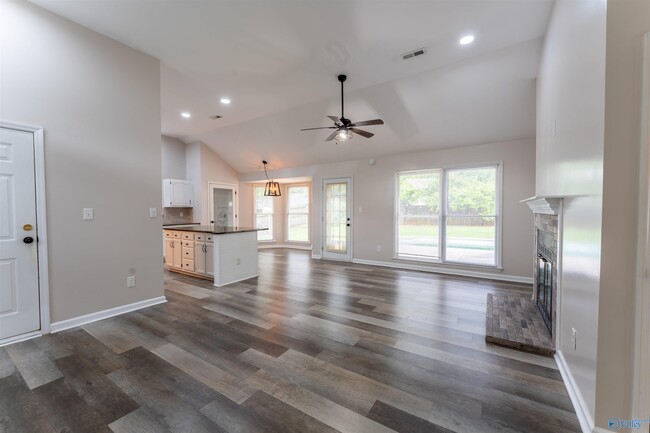 Building Photo - 119 Telluride Dr