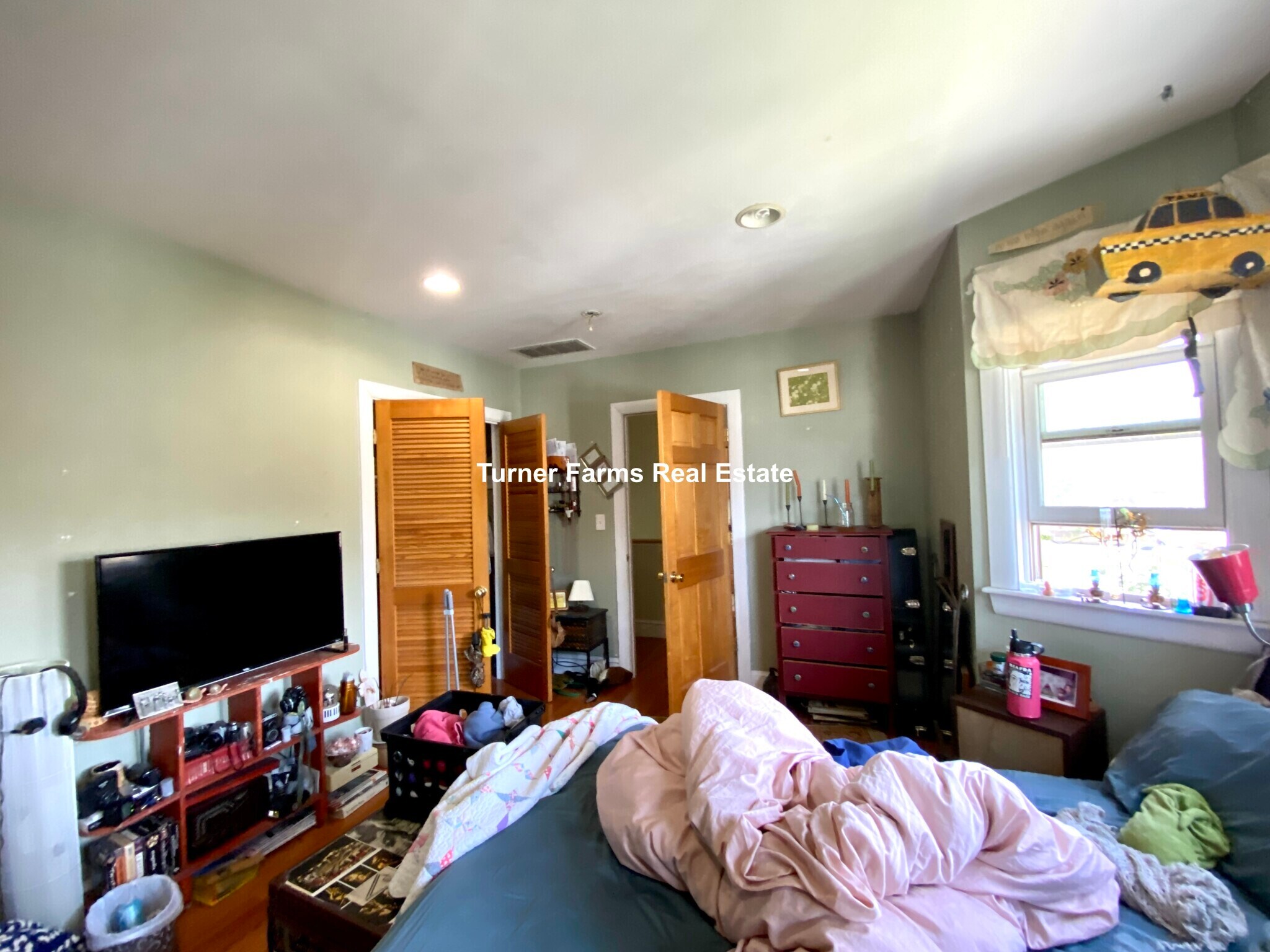 Building Photo - 21 Dorr St