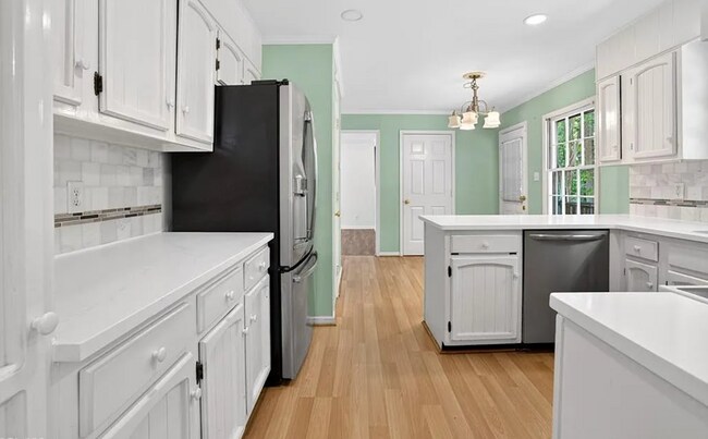 Building Photo - 4419 Forest Walk Dr