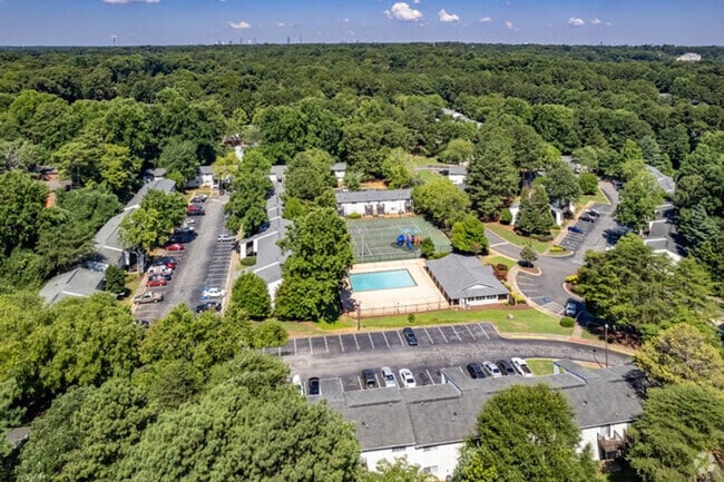 Building Photo - 2605 Kenridge Pkwy