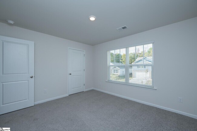 Building Photo - 115 Roocroft Ct