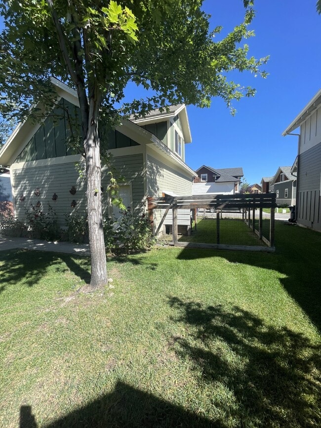Building Photo - ADU in Valley West Subdivision