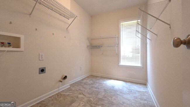 Building Photo - 135 Friars Head Dr NE