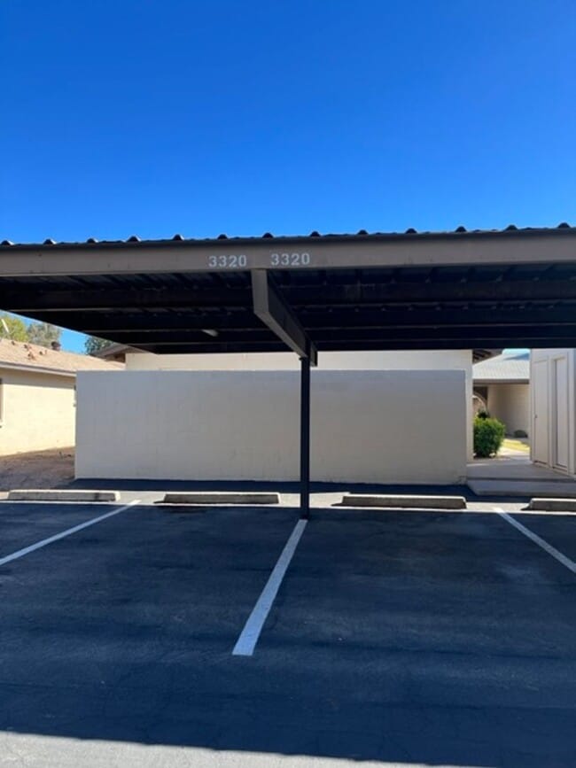 Building Photo - Perfect unit in Tempe!