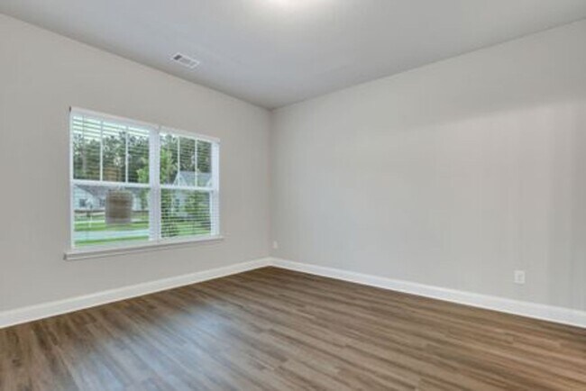 Building Photo - 120 B Smithfield Dr