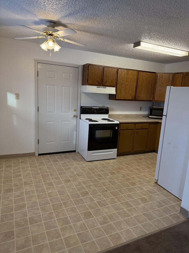 Building Photo - 2663 S Turner St