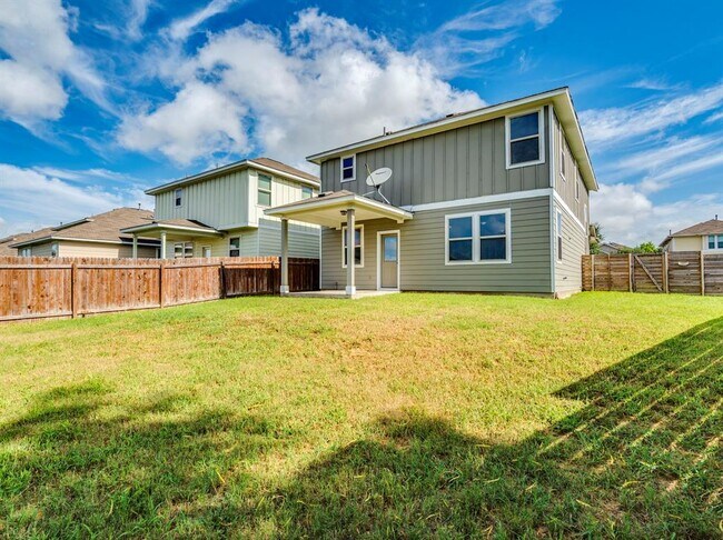 Building Photo - 424 Wapiti Rd