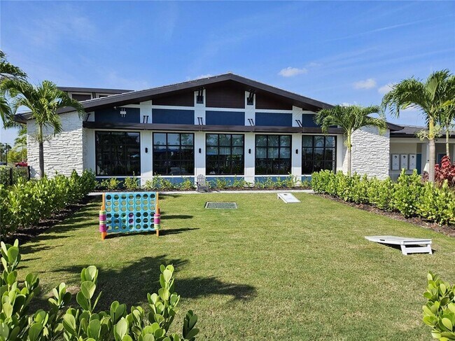 Building Photo - 12280 Wellen Golf St