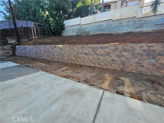 Building Photo - 2641 Valley View Ave