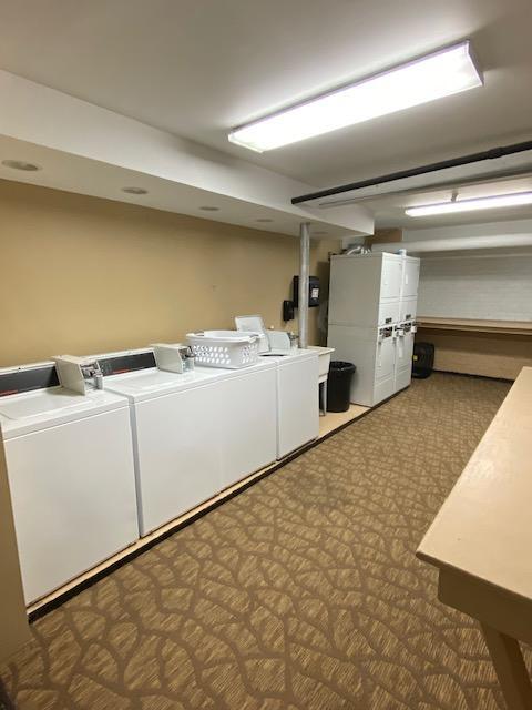 Building Photo - 1 bedroom in Chicago IL 60657