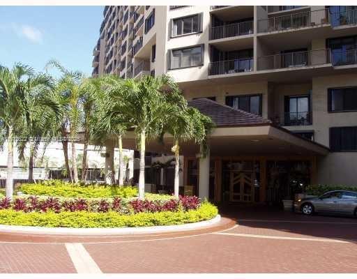 Building Photo - 540 Brickell Key Dr
