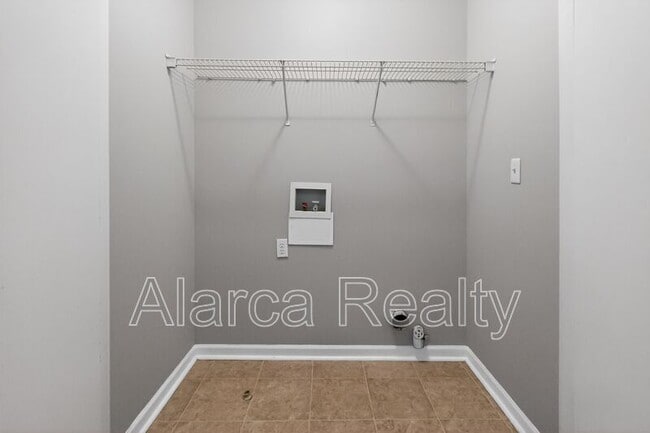 Building Photo - 8619 Warwick Crest Ln