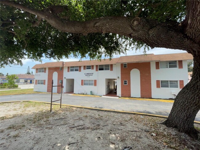 Primary Photo - 15700 NW 2nd Ave