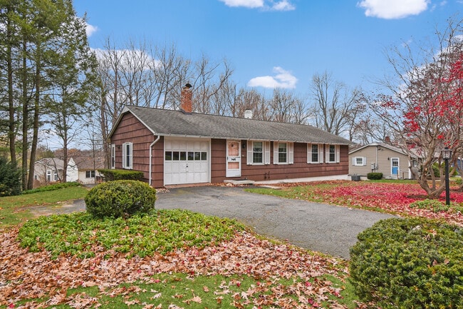 Building Photo - 60 Wildwood Rd