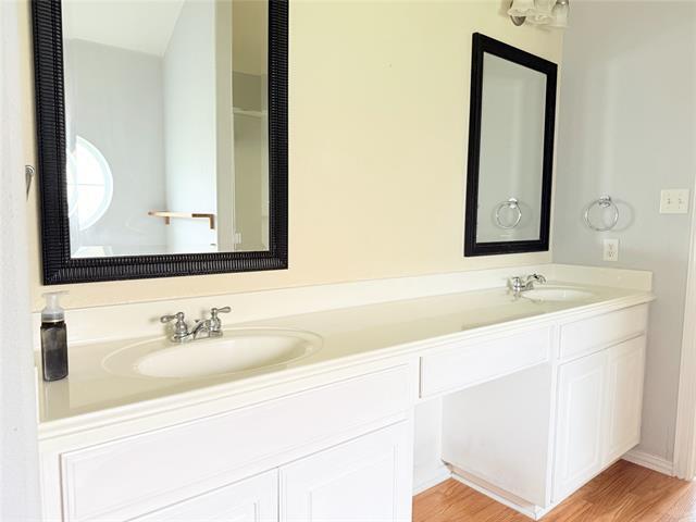 Building Photo - 8364 Fall Crest Dr