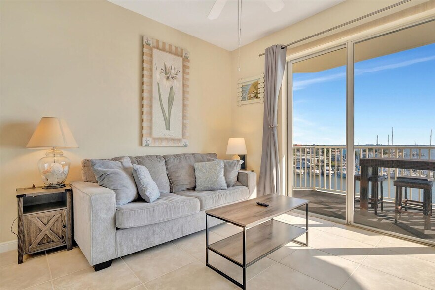 Building Photo - 8800 Bay Pines Blvd