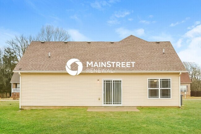 Building Photo - 3 Bedroom Pet-Friendly Home in SMYRNA, TN ...
