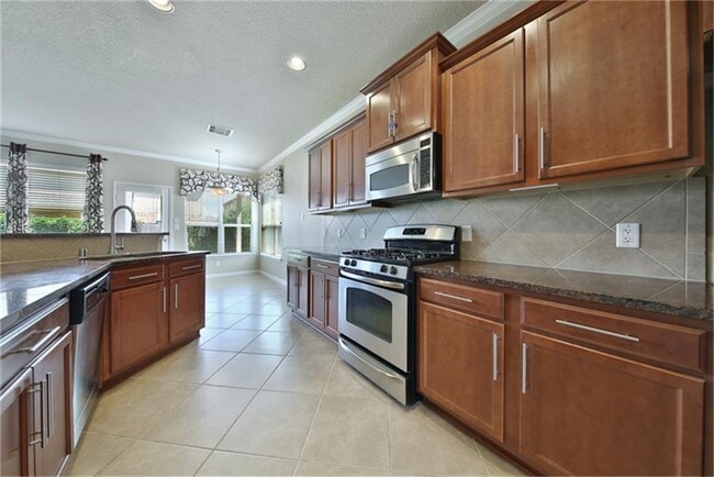 Building Photo - 139 Sweet Leaf Grove Ln