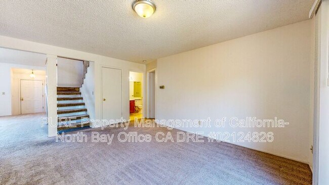 Building Photo - 7474 Mercedes Way