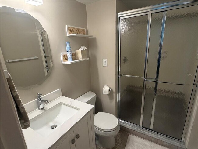 Building Photo - 1400 Tarpon Center Dr