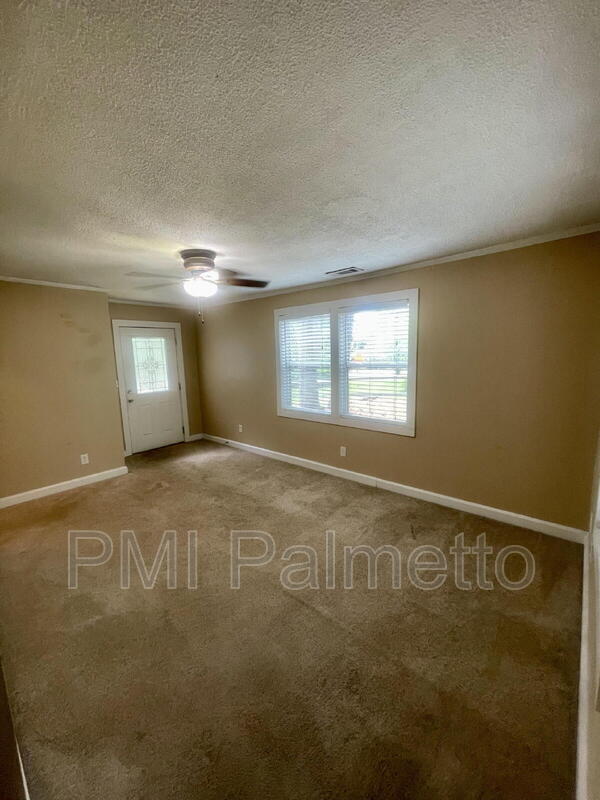 Building Photo - 241 Vallejo Cir