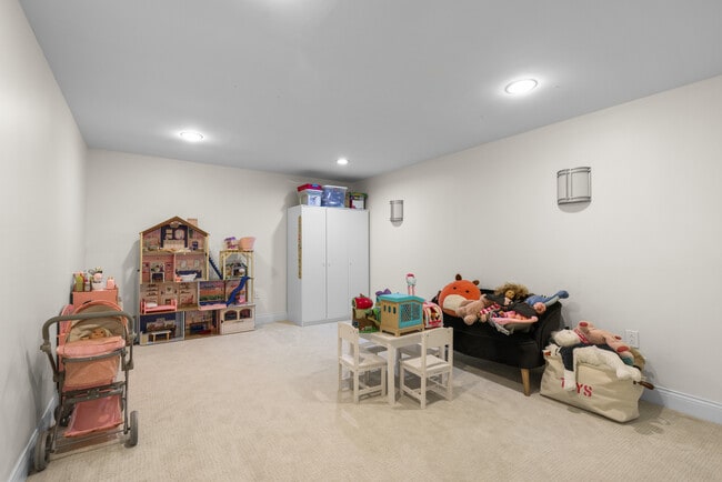 Building Photo - 409 Mallard Dr
