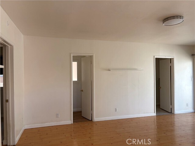 Building Photo - 806 S Chapel Ave
