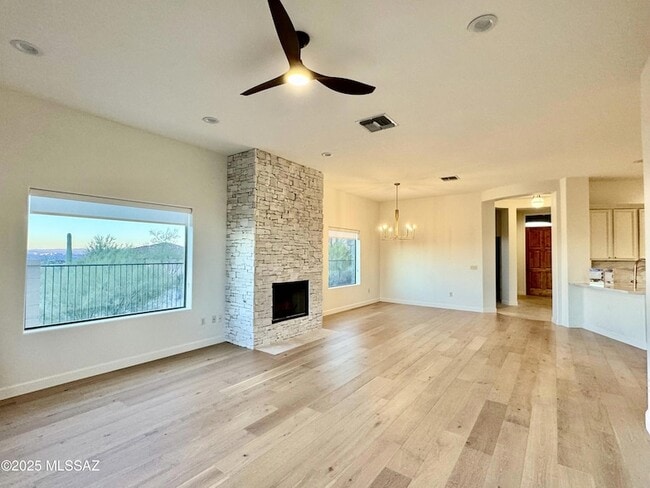 Building Photo - 5926 N Campo Abierto