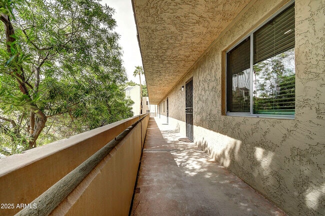 Building Photo - 7625 E Camelback Rd