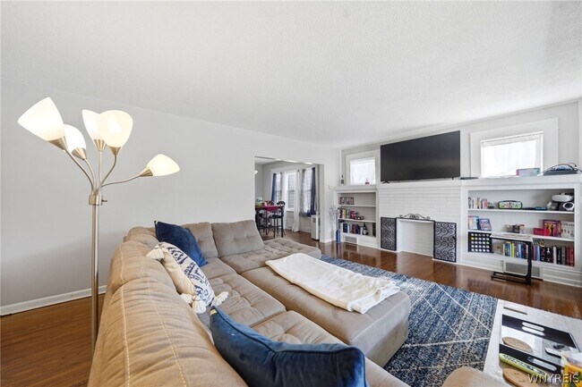 Building Photo - 226 Tacoma Ave