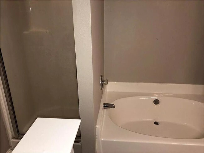 Building Photo - Updated 4 bed single Story home