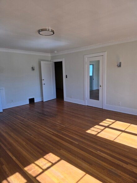 Building Photo - 1224 S Gramercy Pl