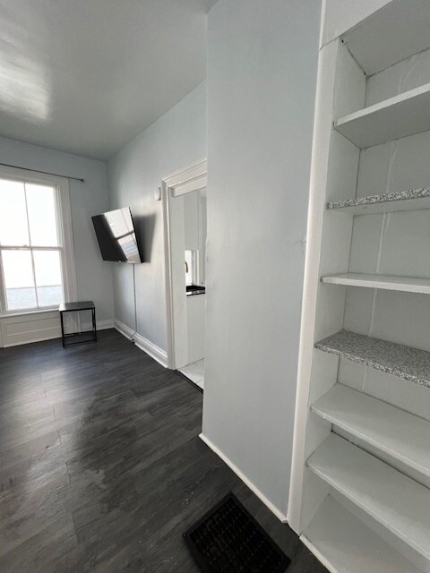 Building Photo - 1211 Madison St