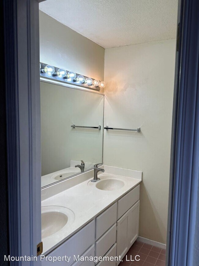 Building Photo - 2 br, 2 bath House - 6829 Ridge Top Dr