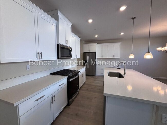 Building Photo - 852 Furlong Dr