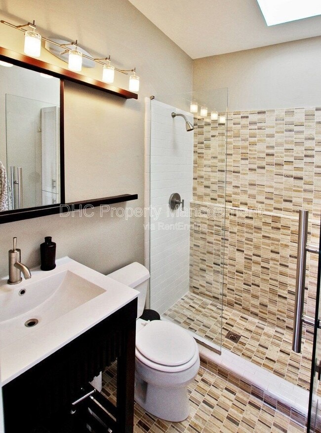 Building Photo - 835 Piedmont Ave NE