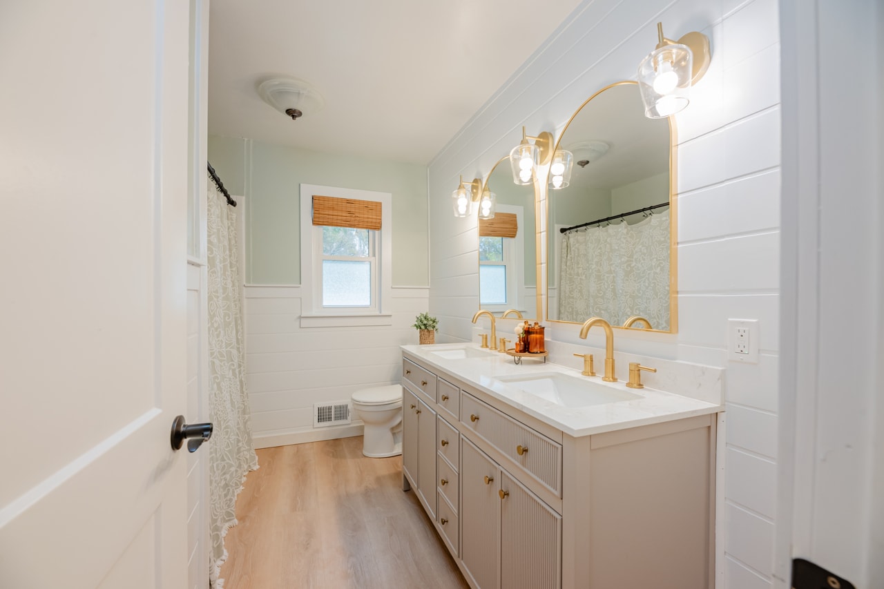 Building Photo - 245 Birch Ln