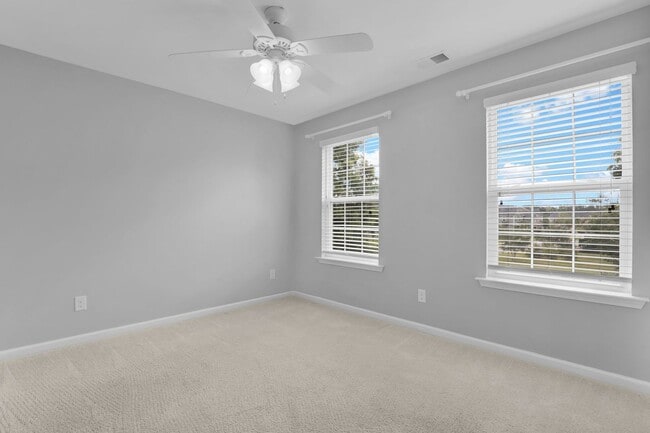 Building Photo - 5-Bedroom Buckhead East Home with Modern Kitchen & Large Fenced Yard