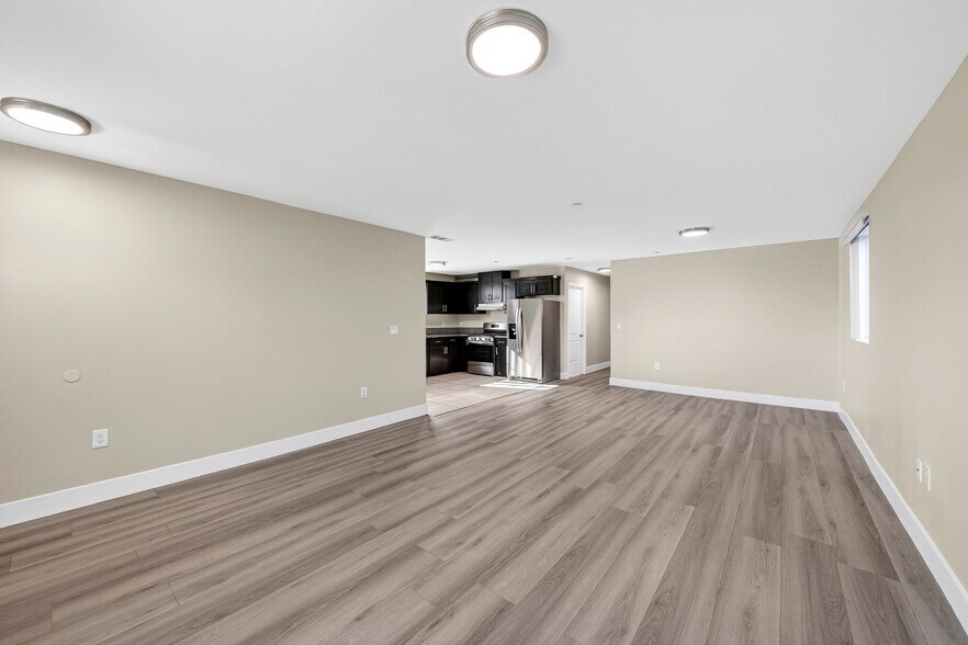 Building Photo - 8711 McKinley Pl