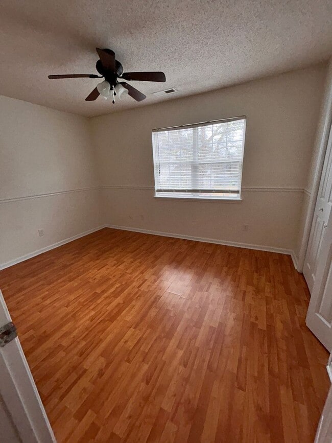 Building Photo - 1129 W Pueblo Dr