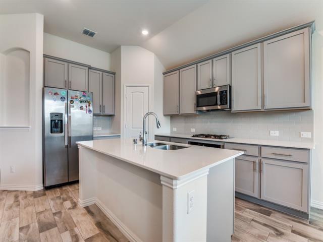 Building Photo - 1313 Prairie Lake Ct