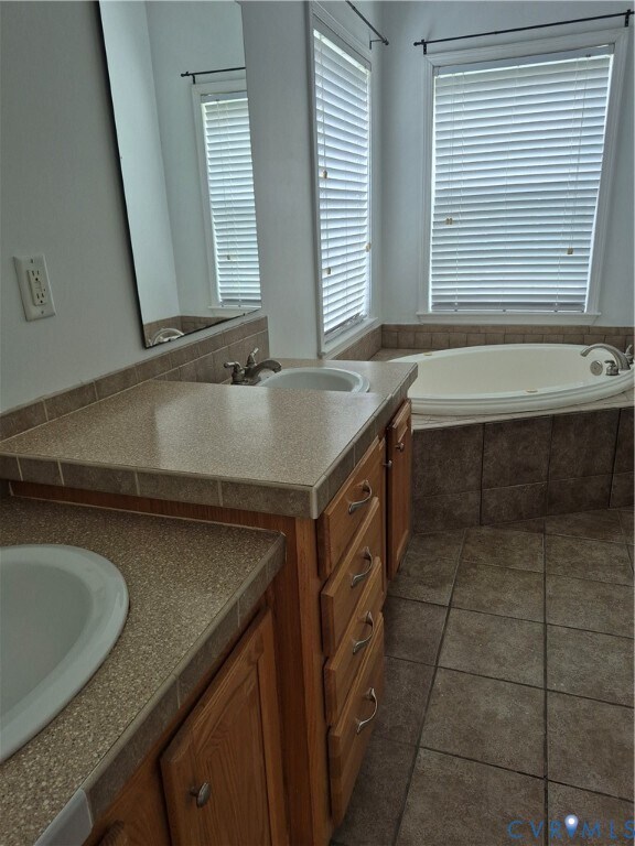 Building Photo - 10541 Continental Rd