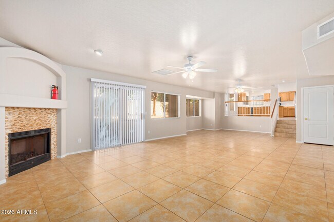 Building Photo - 5682 W Ross Dr