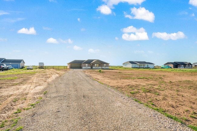 Building Photo - Country Living In Roosevelt ISD!