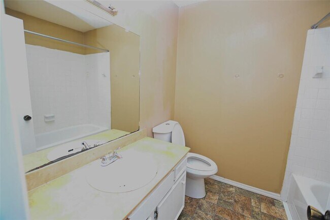 Building Photo - 5800 Lumberdale Rd