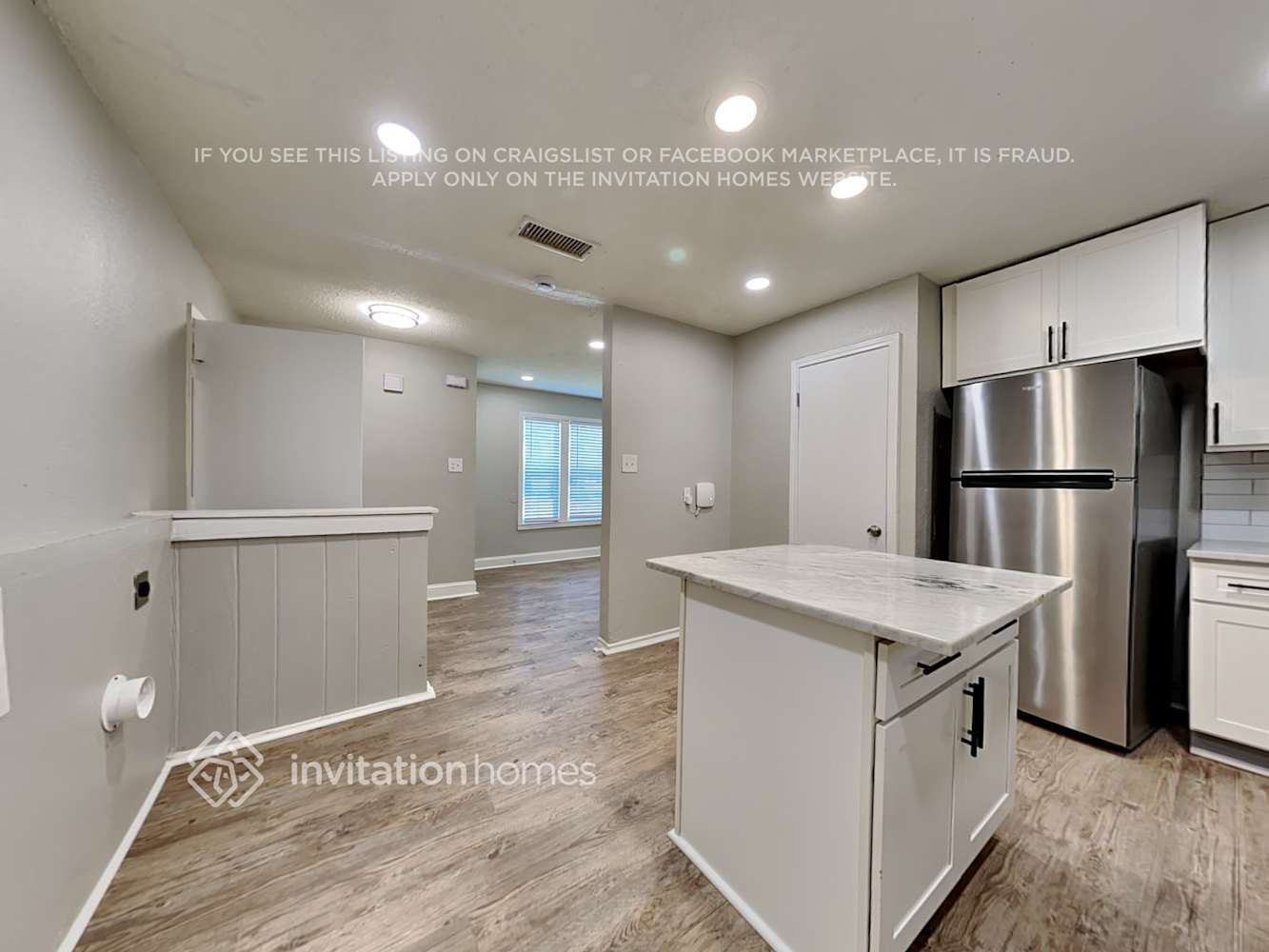 Building Photo - 4824 Lyndon Dr