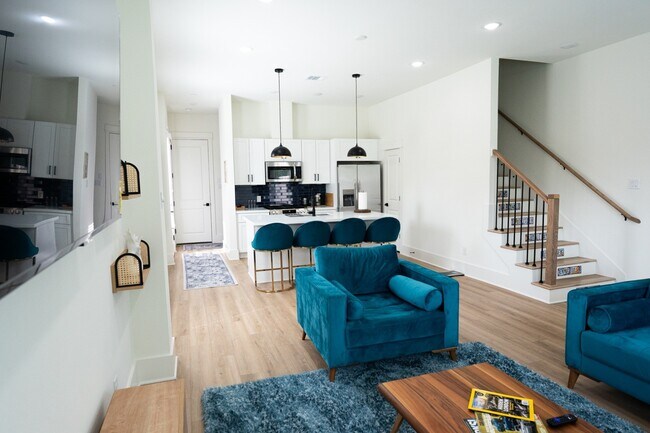 Building Photo - 3542 Amos St